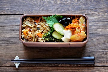 炊き込み御飯弁当　横